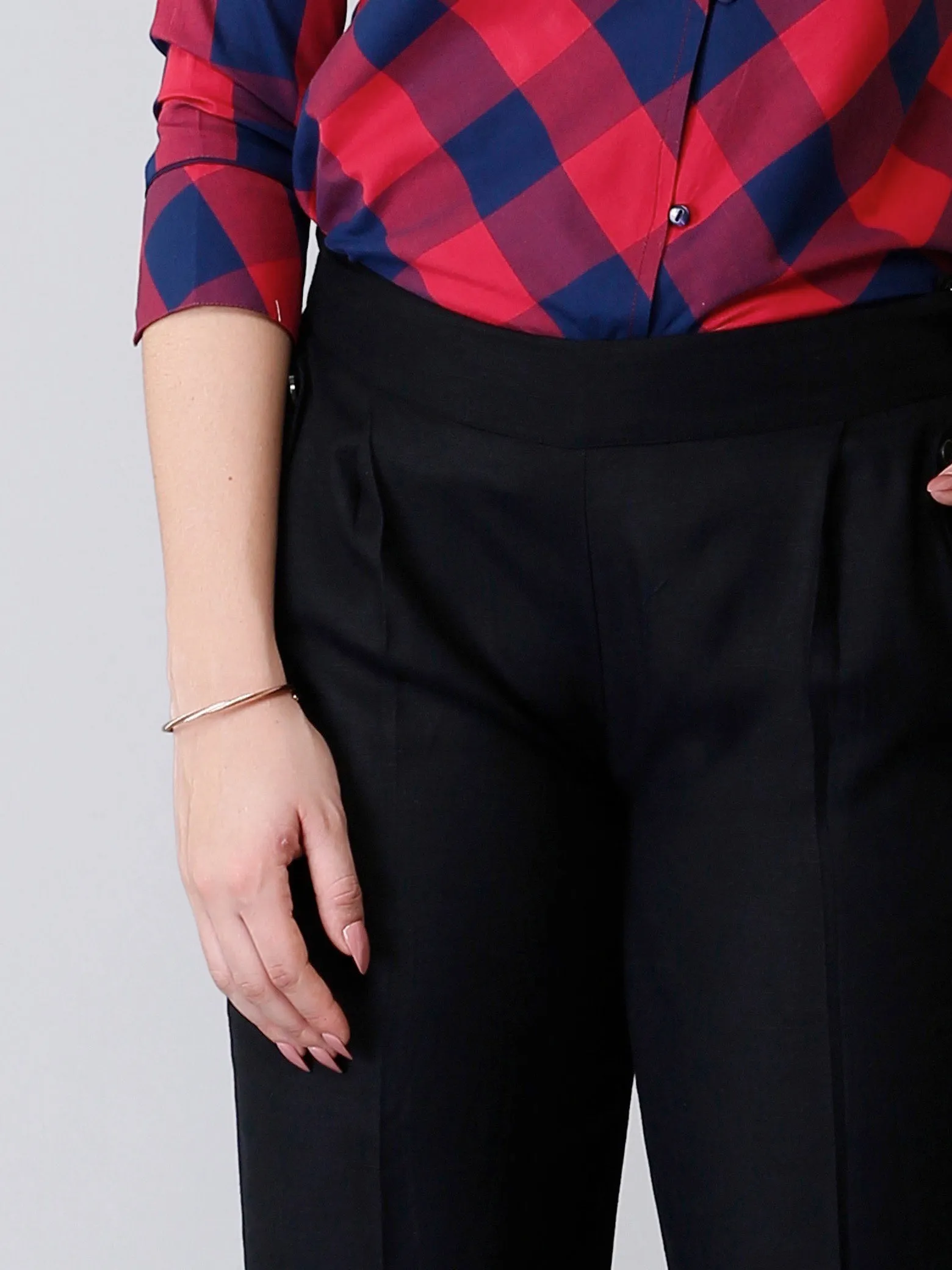 Pleated Cropped Pants - Black