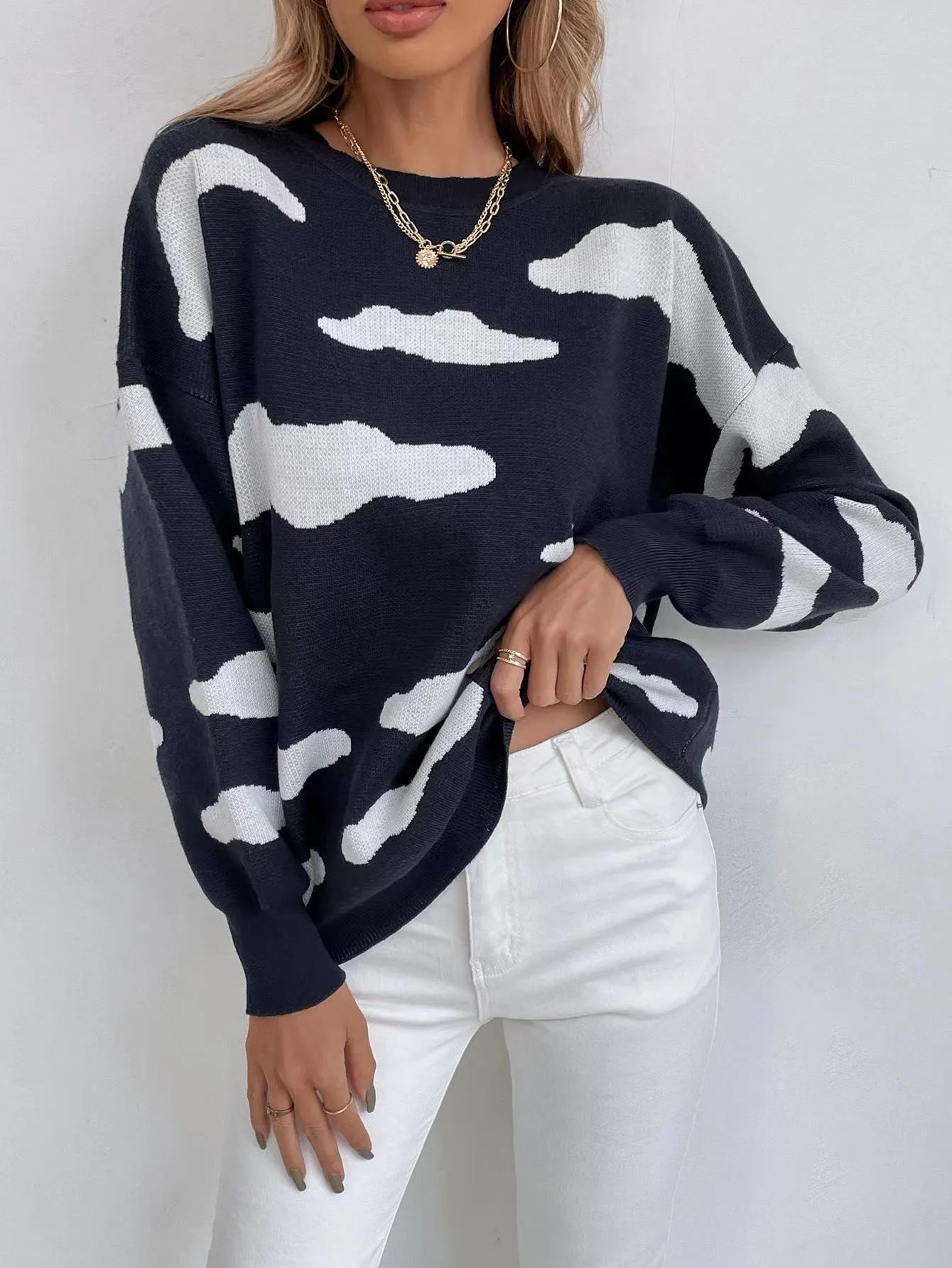 Women's Fashion Long Sleeve Round Neck Color Clash Jacquard Sweater